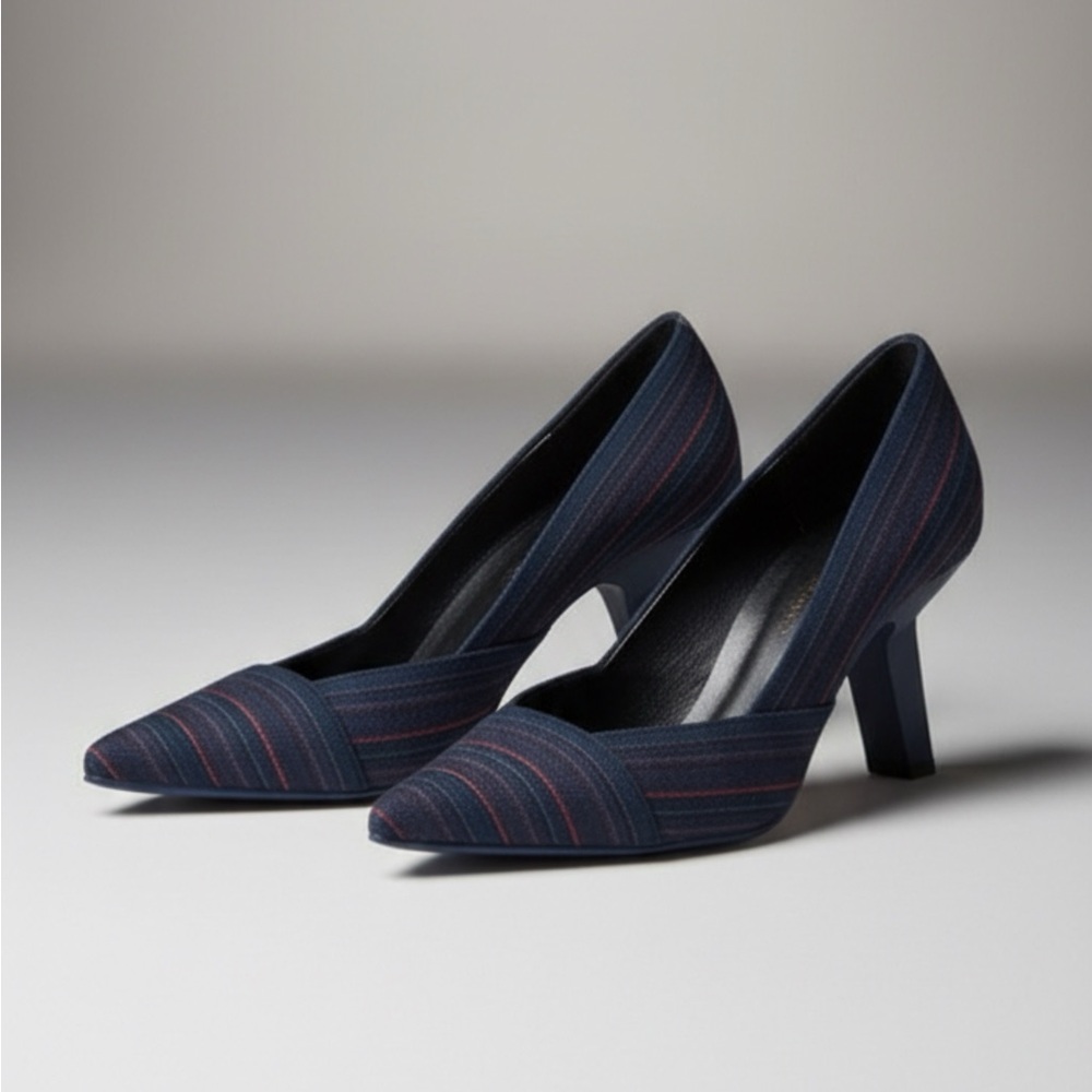 WOMEN’S DANIELE ANCARANI‎ NAVY HIGH HEELED SHOES - EUC - MADE IN SPAIN